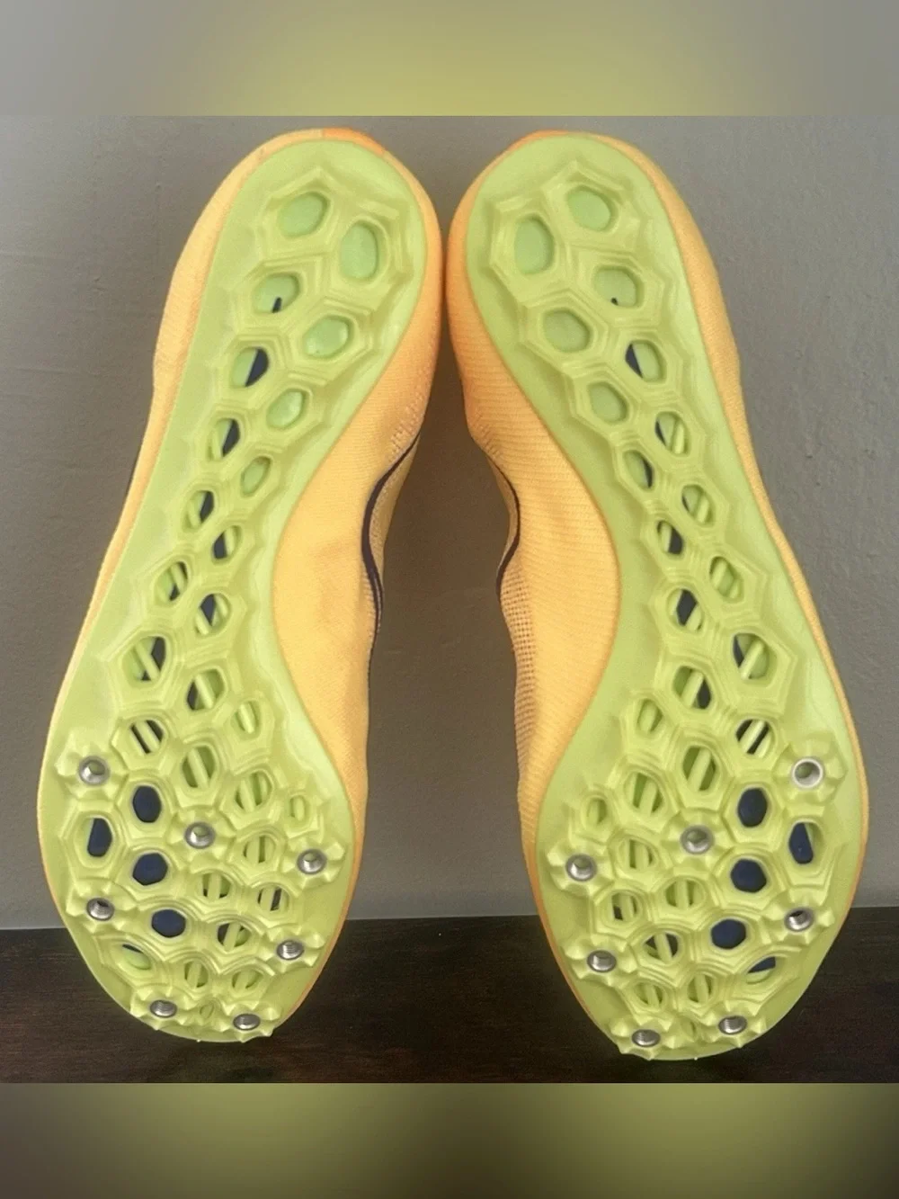 Nike JA Fly 4 Track & Field Spikes Cleats Citron Pulse Mens Size 8 DR2741-800